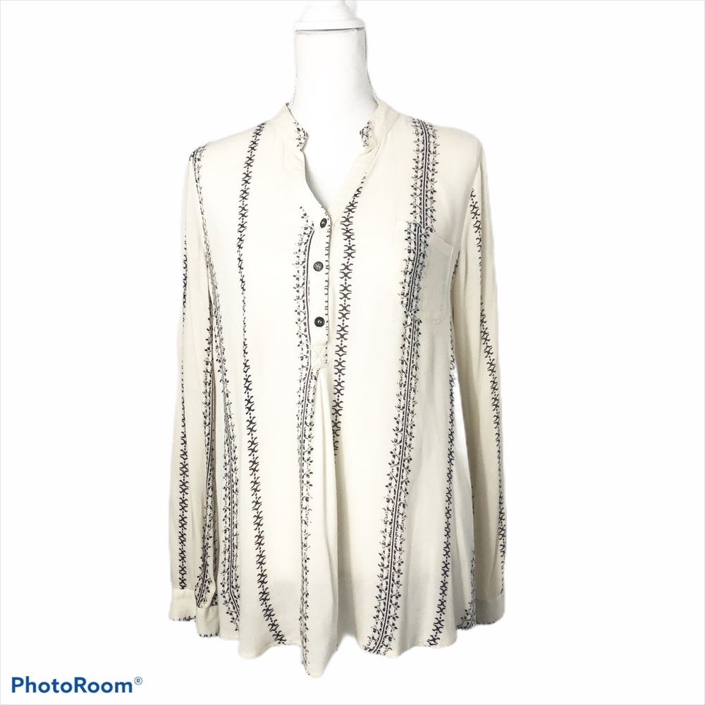 🔥SALE $8🔥 Blu Pepper L/S cream blouse
